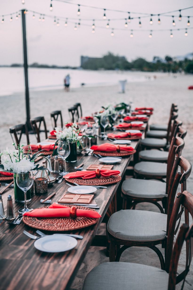 Casamentos na Praia: 10 super dicas para realizar um casamento de revista!